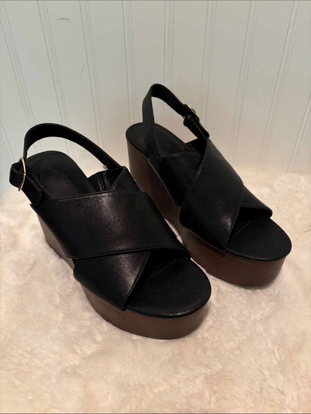 NWT Universal Thread Naomi Black Wood 4.25”Wedge Sandals Sz 7.5